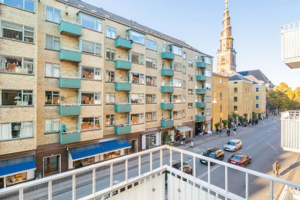 Cozy Apartment In Christianshavn W Two Balconies. København Eksteriør billede