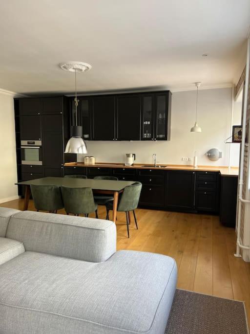 Cozy Apartment In Christianshavn W Two Balconies. København Eksteriør billede