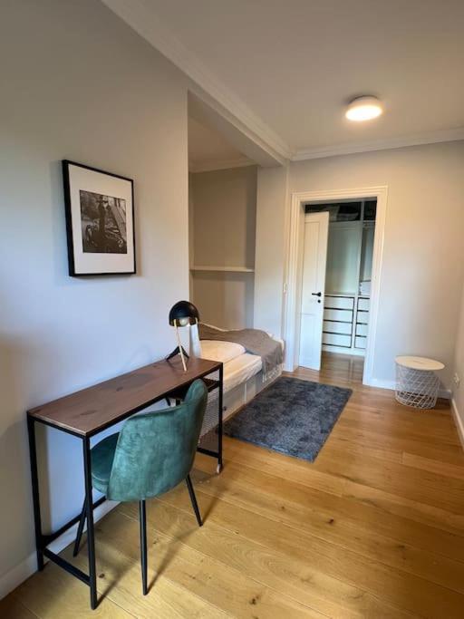 Cozy Apartment In Christianshavn W Two Balconies. København Eksteriør billede